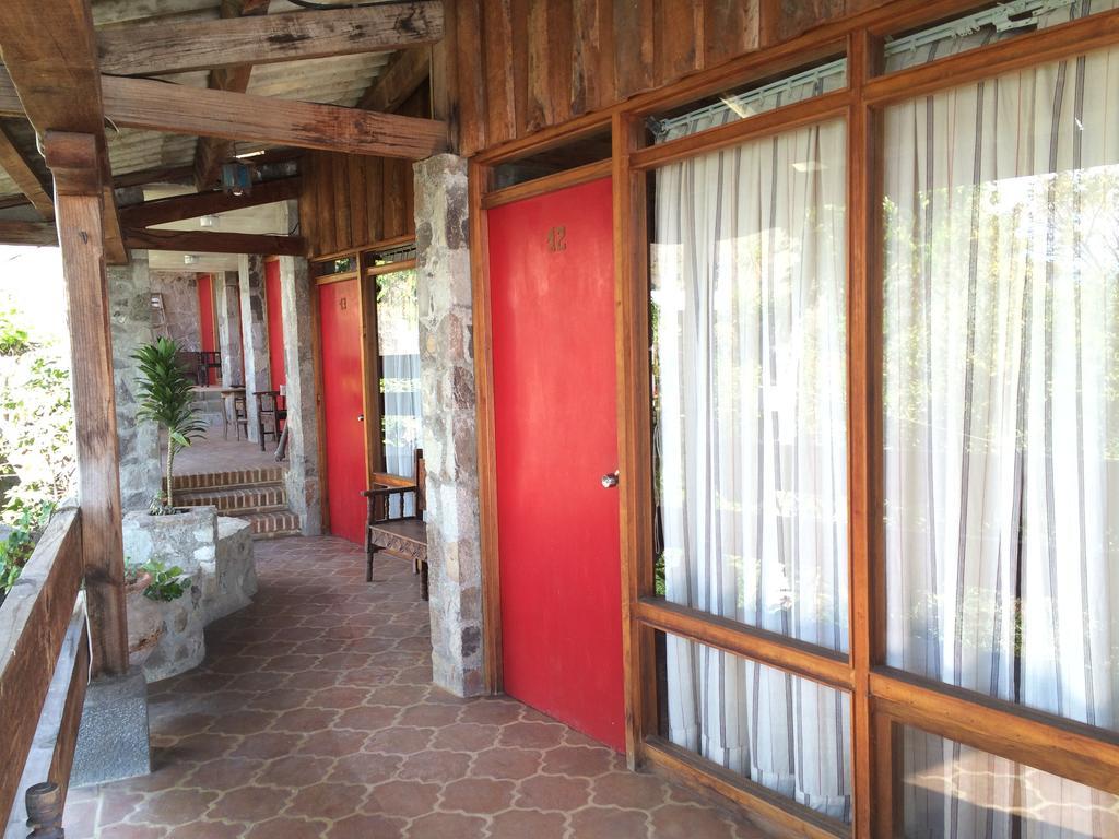 Hotel Terrazas Del Lago San Antonio Palopó Екстериор снимка
